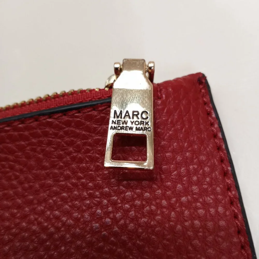 NWOT ANDREW MARC NY Leather Zipper Coin Purse/Wallet or ID Pouch & Keychain 4x6